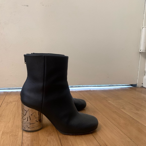 Maison Margiela Black Leather Lucite Heel Boot - Picture 3 of 6